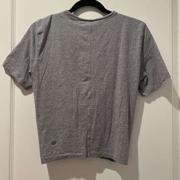 LULULEMON Crescent Tee Heathered Grey Size 4 - Picture 6 of 8